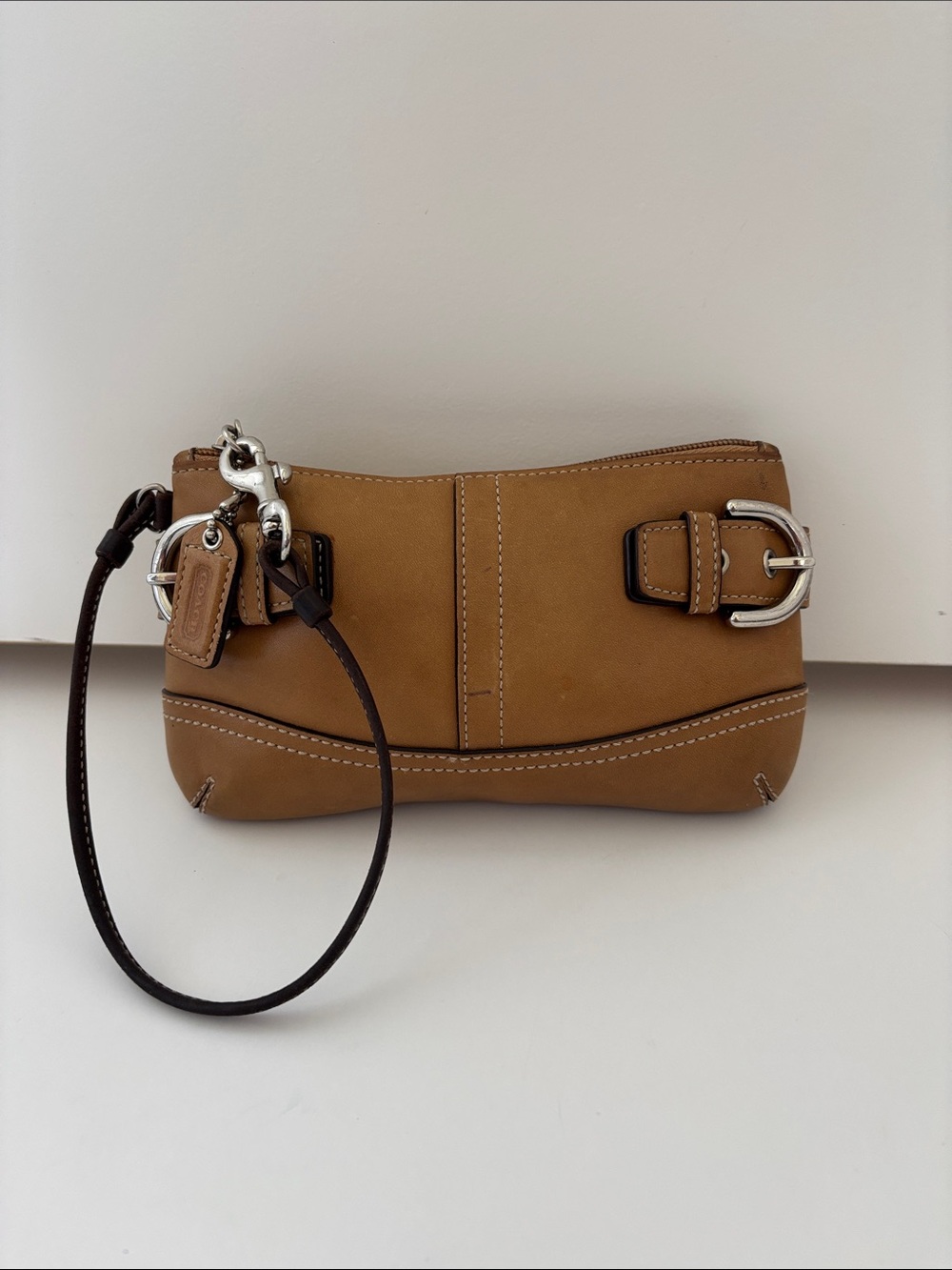 Rare‎ Vintage Coach Hampton Leather Buckle Wristlet Mini Hobo Concert Saddle Tan